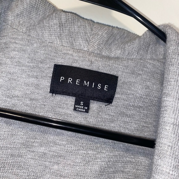 Premise Sweater - Picture 2 of 5